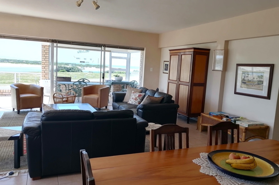 2 Bedroom Property for Sale in Stilbaai Wes Western Cape